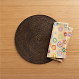 Casablanca Round Placemat and Octavio Grey Napkin