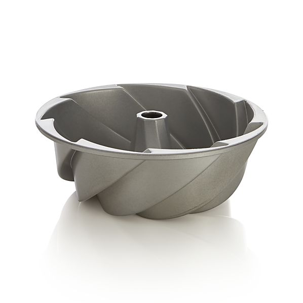 Cast Aluminum Nordic Ware Cast Aluminum Bundt Pan