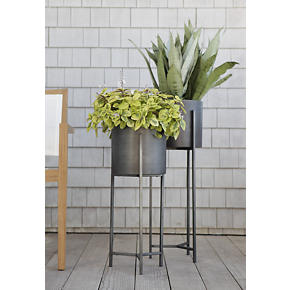 Dundee Floor Planters
