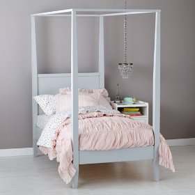 Royal Canopy Bed