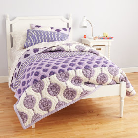 Petite Marguerite Bed
