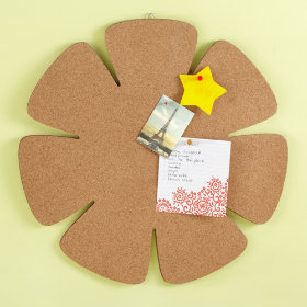 Day-to-Day Daisy Corkboard